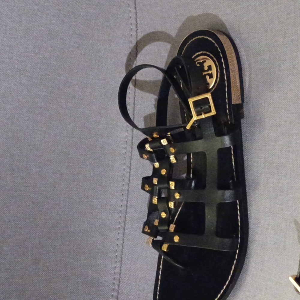 Tory Burch - Picture 2 of 8